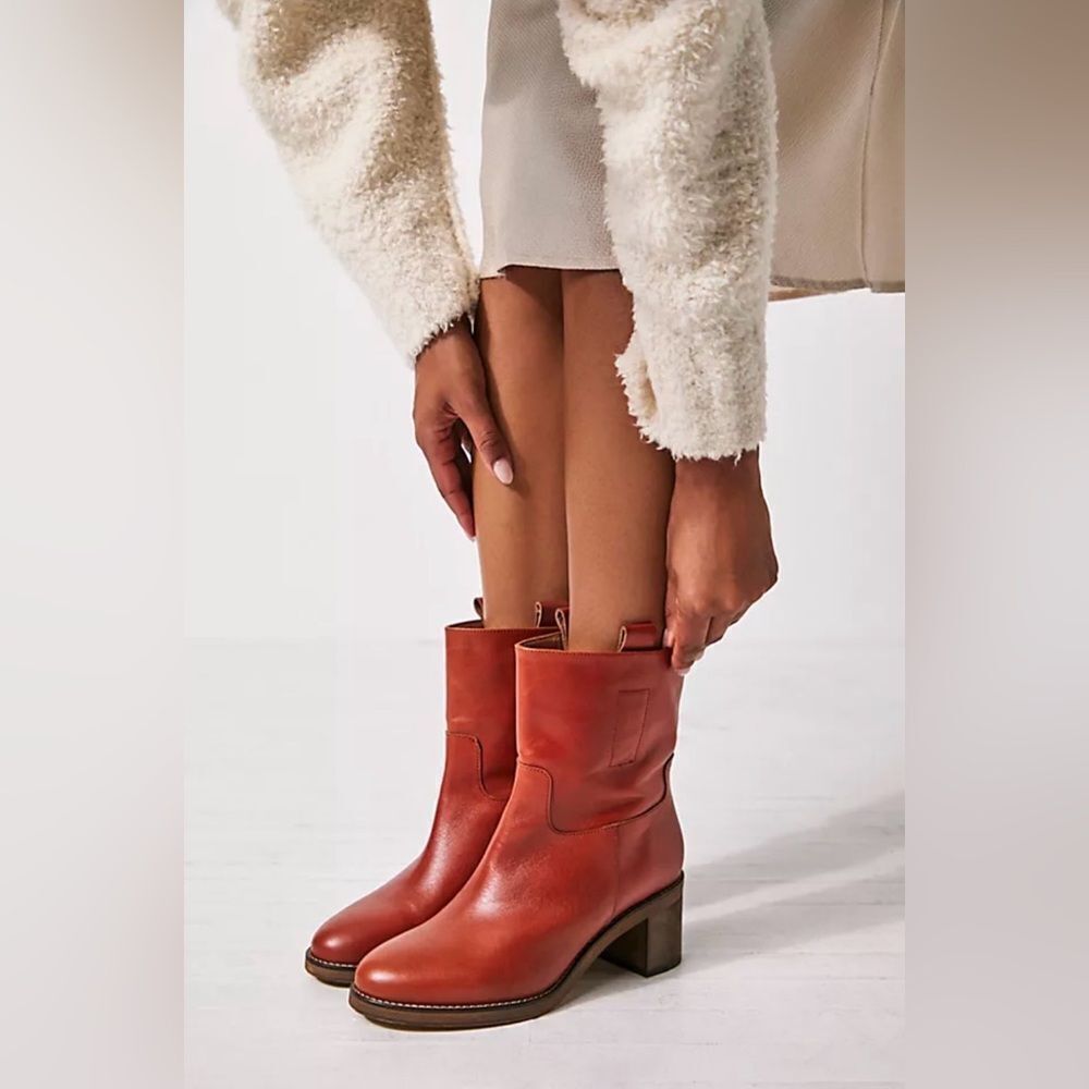 Free People Tabby Ankle Boots in a Tuscan Tan Artisan leather and chunky heel